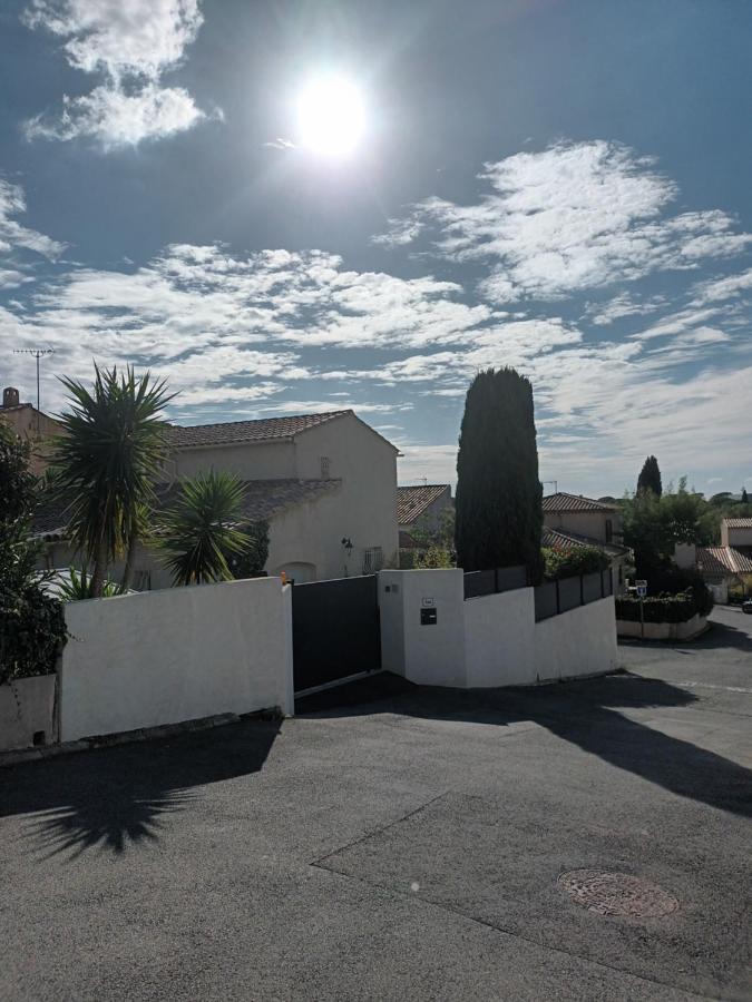 Jolie Villa Lalou Cote D'Azur Trois Chambres Fréjus Exterior photo